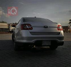 Ford Taurus